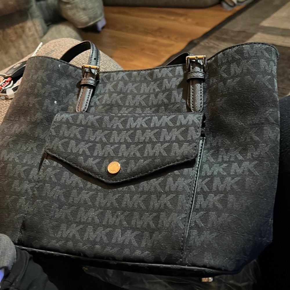 Michael kors hand bag